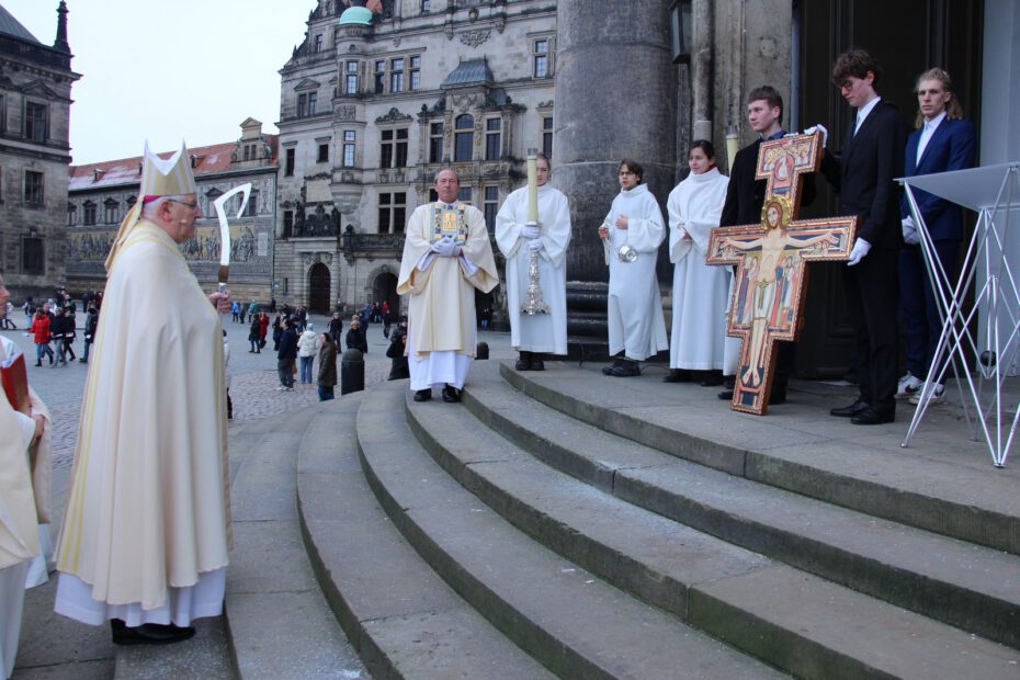 Eröffnung des Heiligen Jahres in der Kathedrale in Dresden. © Andreas Golinski